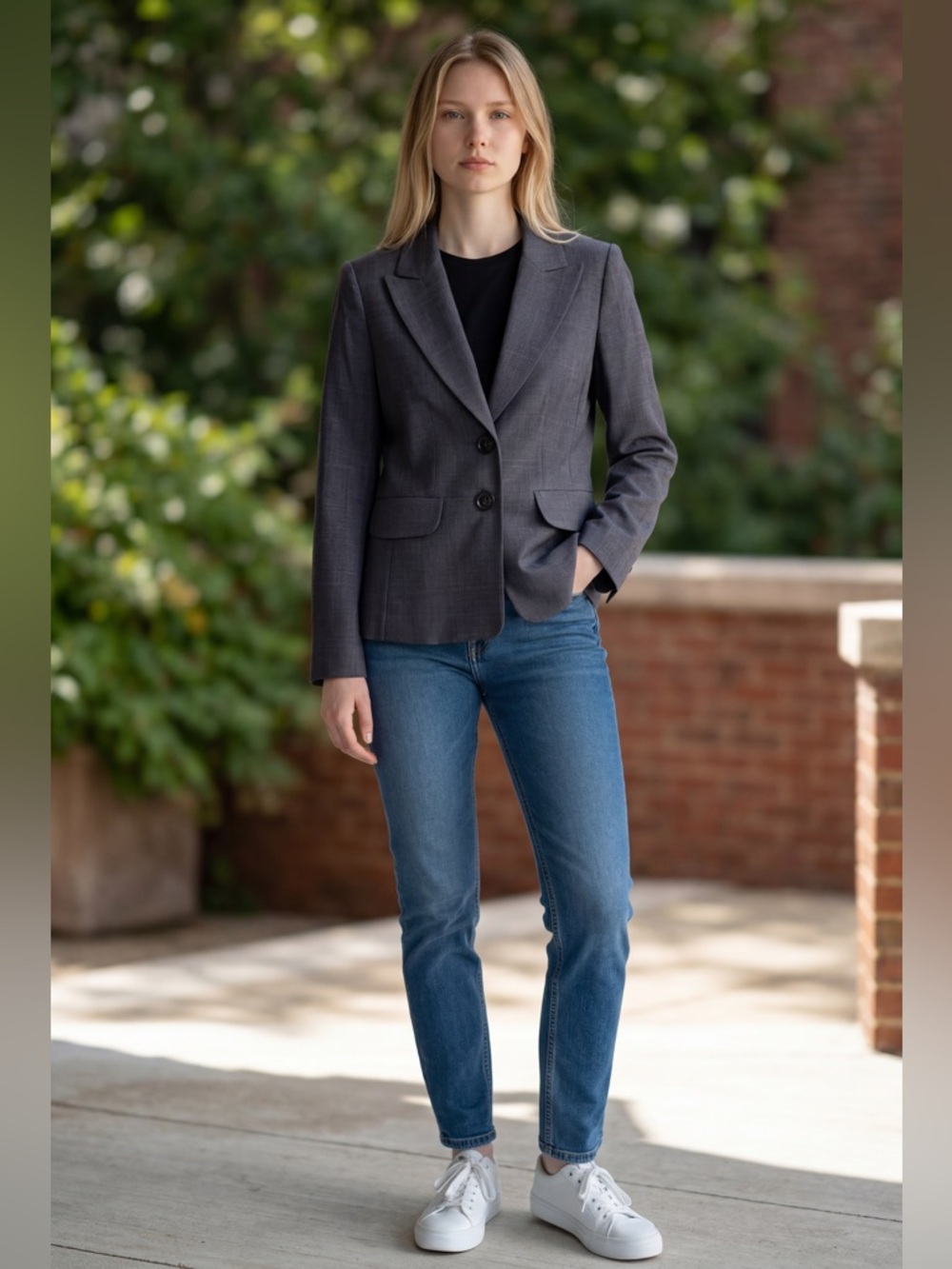 Kasper Tailored Blazer – Size 4 – Classic Career Staple